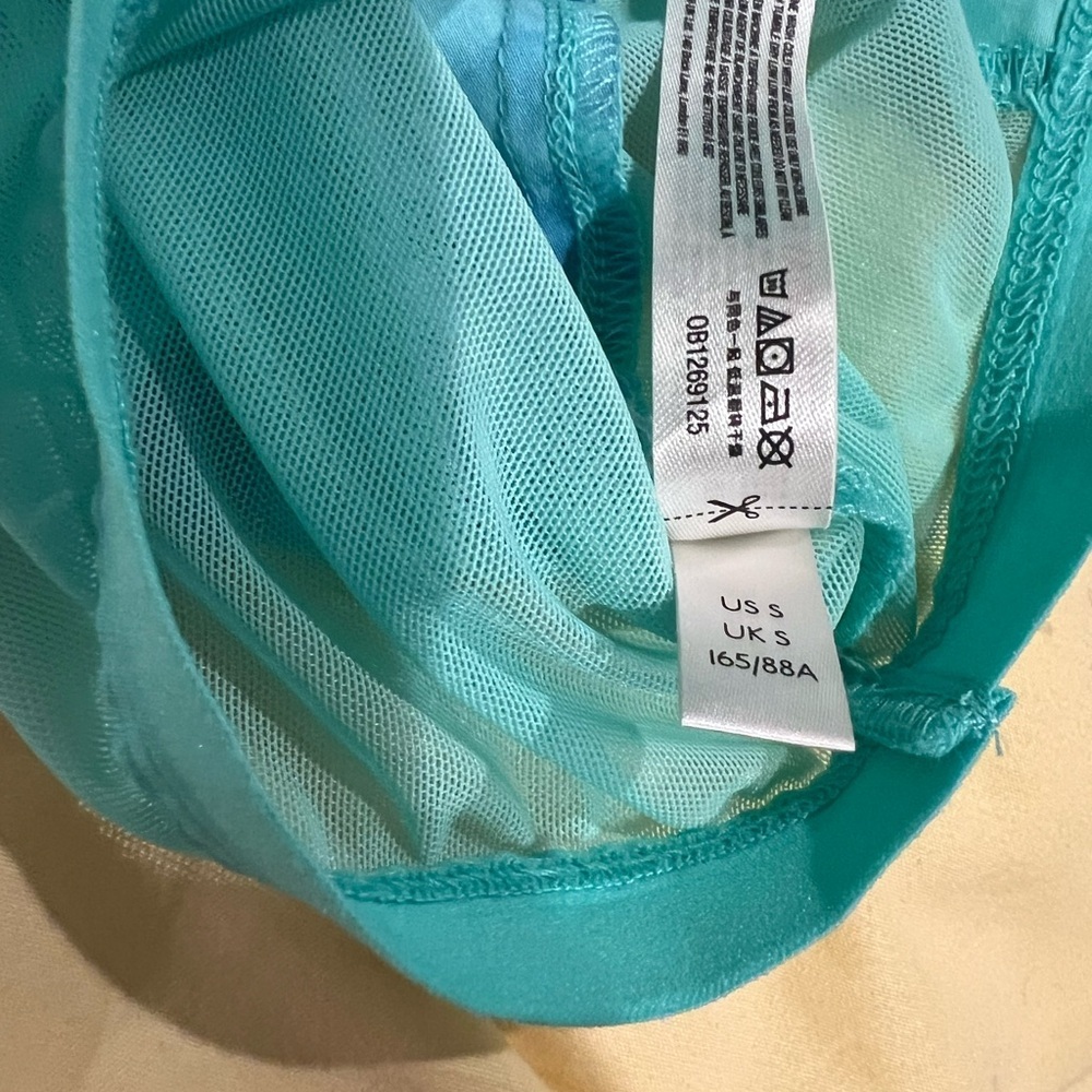 Free People Movement Endless Sunshine
Mesh Back V Strap Crop Size S - Picture 8 of 12